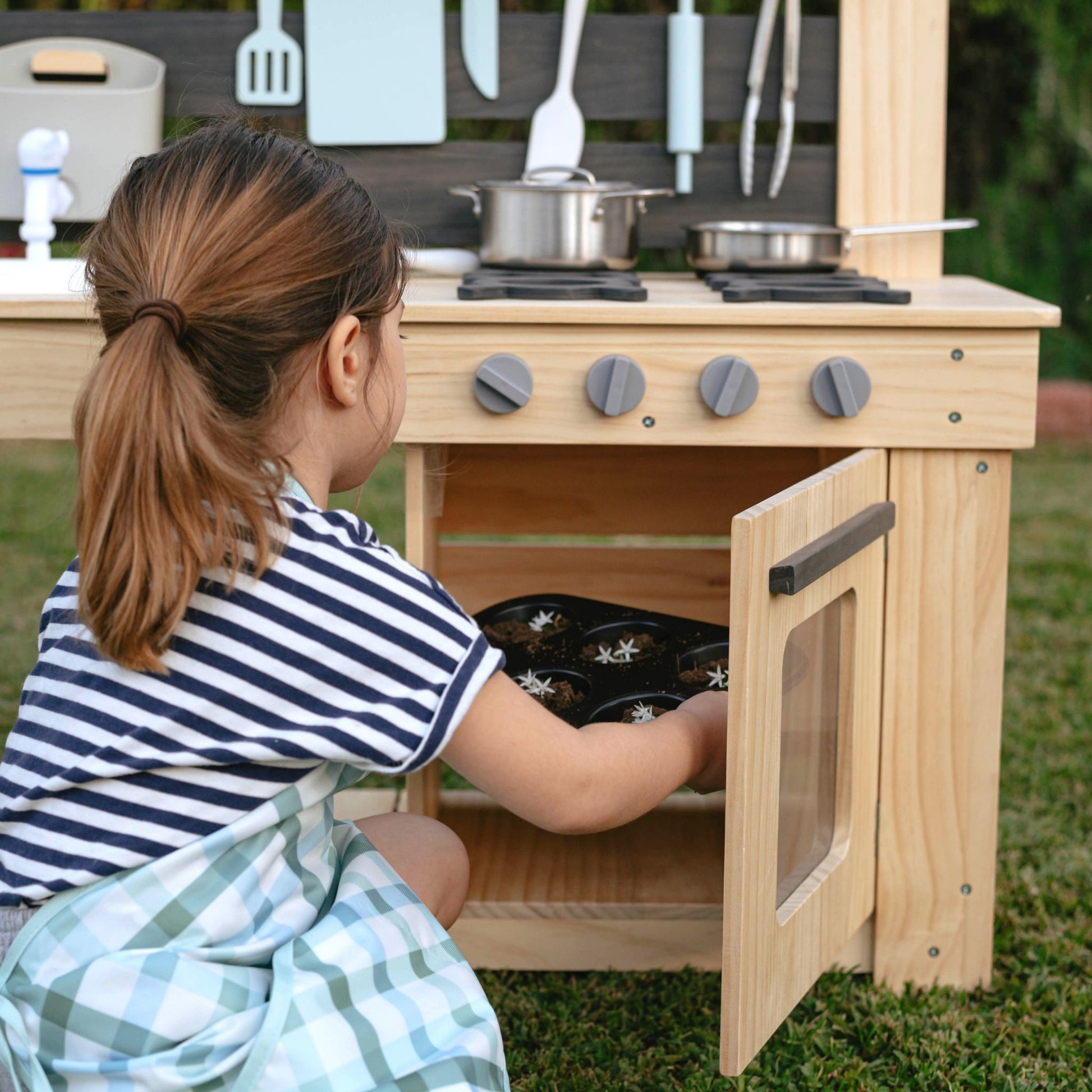 Backyard Chef Mud Kitchen