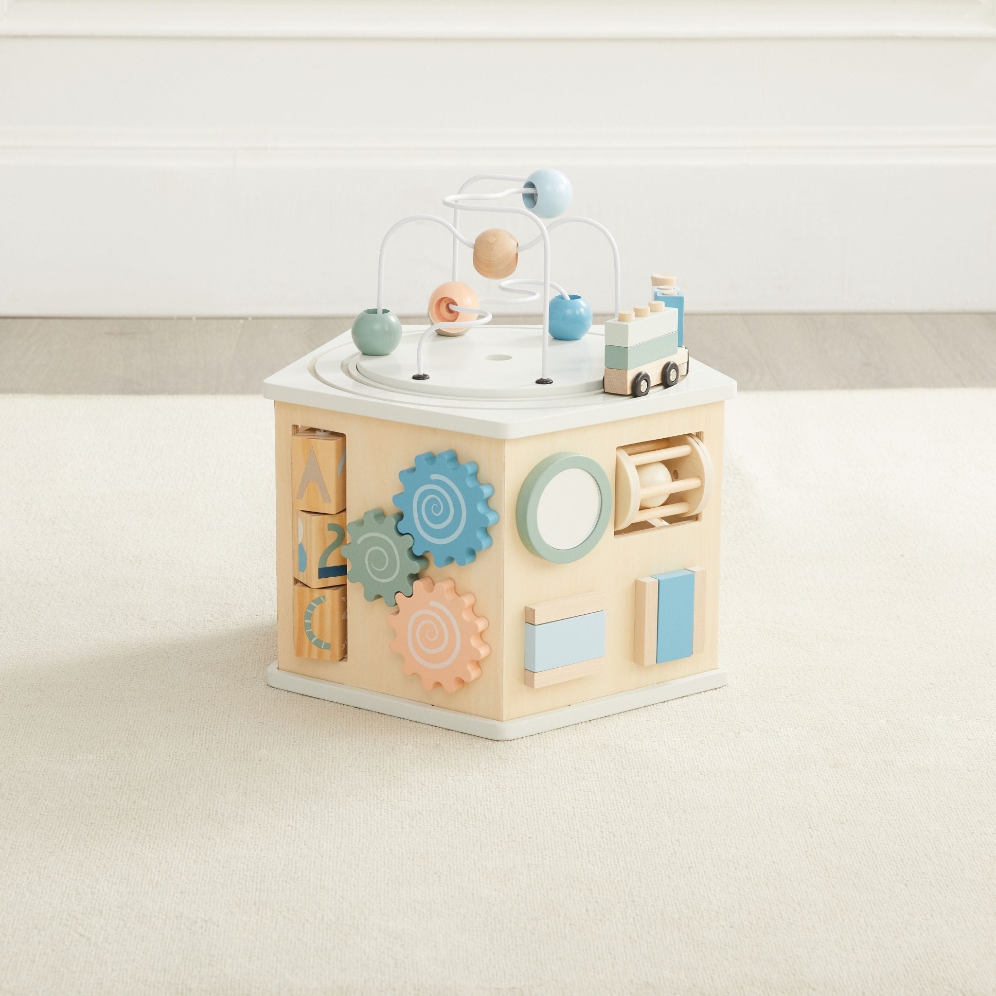 Pentaplay Busy Box