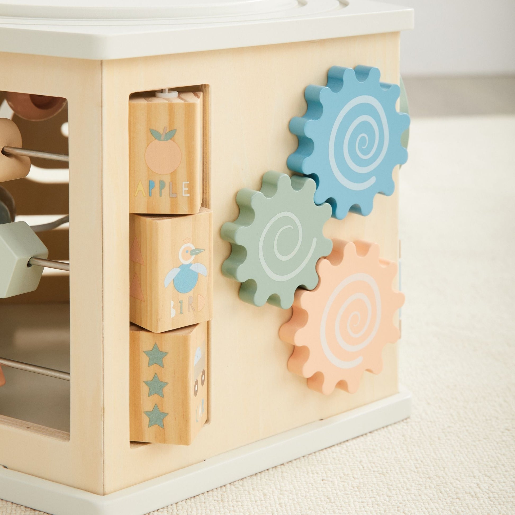 Pentaplay Busy Box