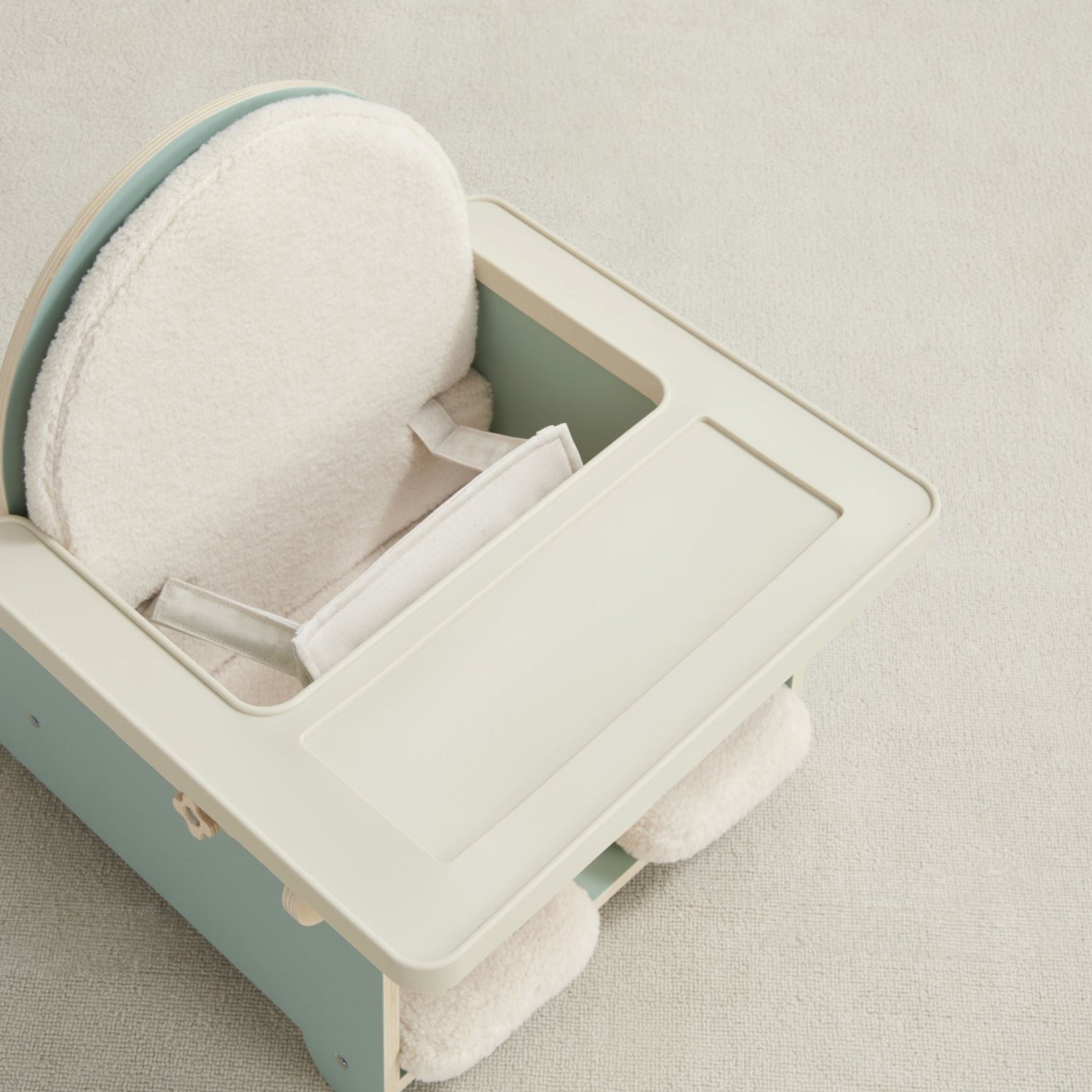 Wooden baby chair pairs the natural warmth of wood with gentle cushioning and smooth, baby-safe silicone detail.
