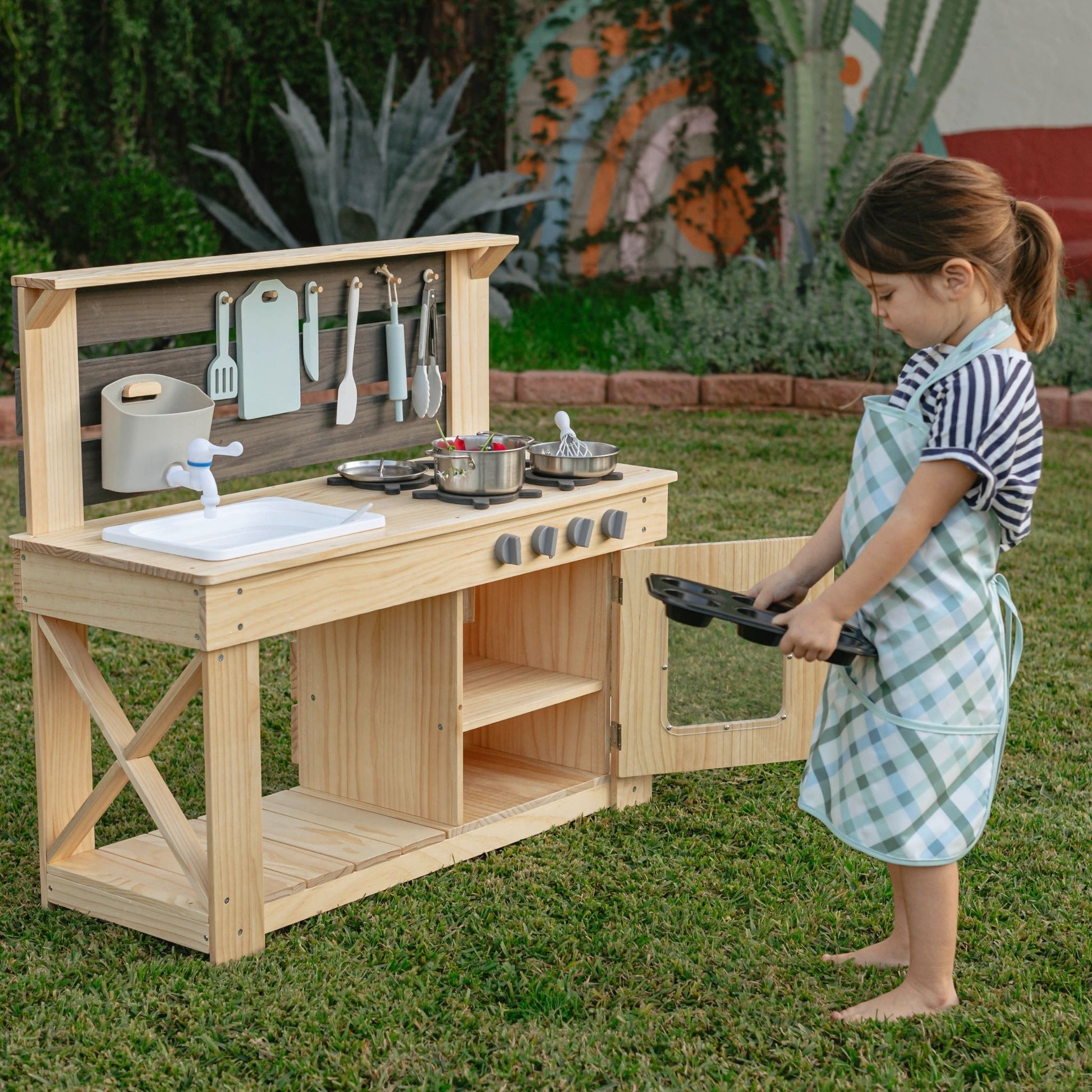Backyard Chef Mud Kitchen