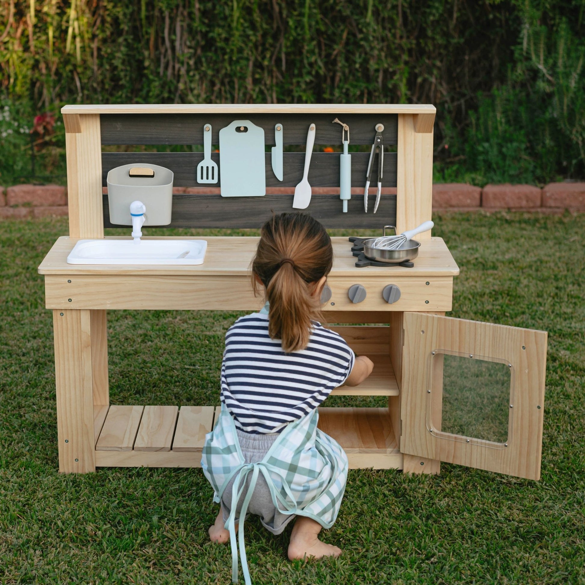 Backyard Chef Mud Kitchen